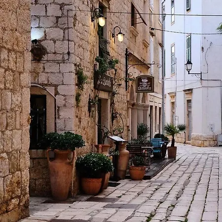 Marina Apartman Póla